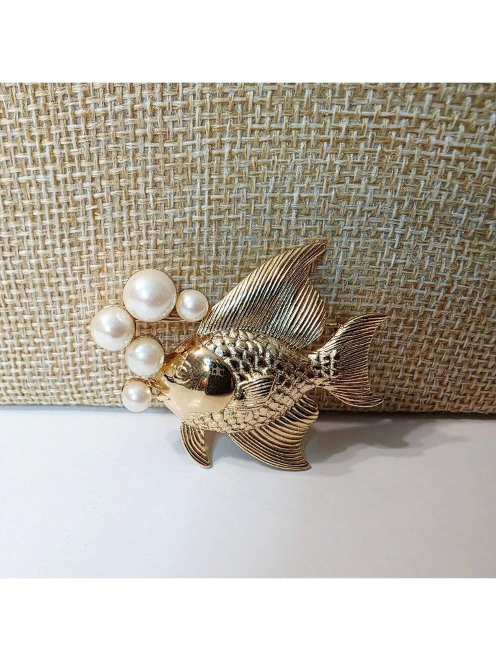Vtg Gold Tone Faux Pearl Bubbles Fish Sea Ocean Life Brooch Pin